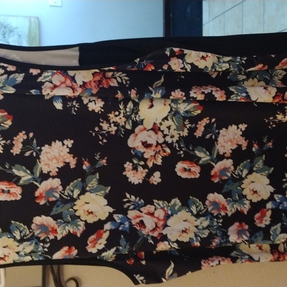 Tank top - Picture 2 of 2